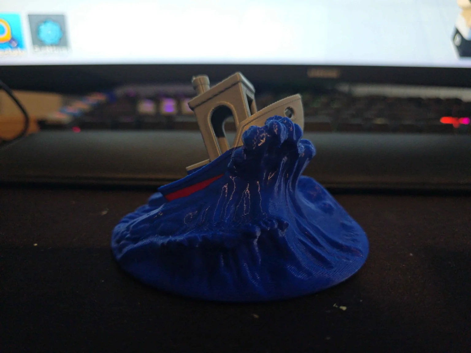 3D-printed Benchy shipwreck