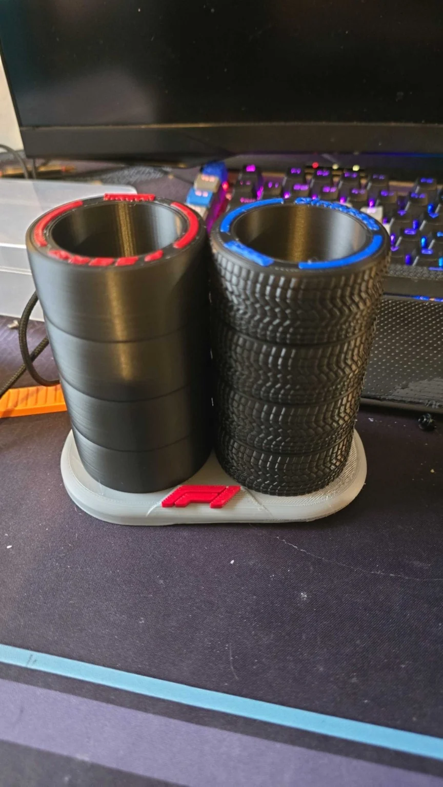3D-printed F1 tire desk holders